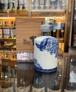 Hibiki 35 year old Arita Kutani 2017 ceramic decanter bottle